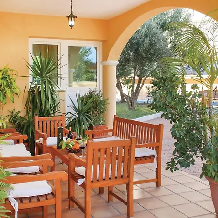 Amazing In Benalmdena With 7 Bedrooms, Wifi&outdoor Swimming Pool Benalmádena