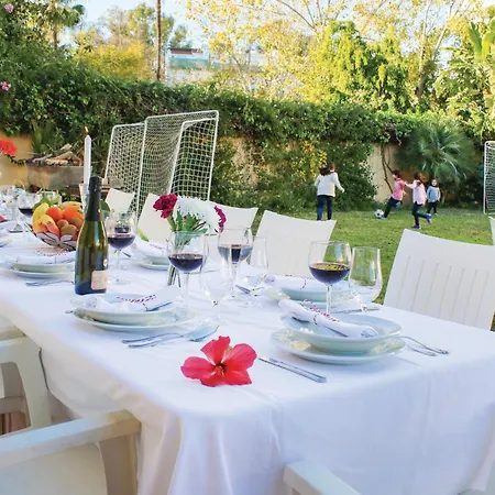 Amazing In Benalmdena With 7 Bedrooms, Wifi&outdoor Swimming Pool Benalmádena