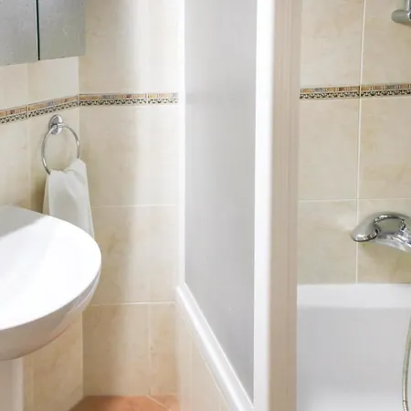 Vakantiehuis Amazing In Benalmdena With 7 Bedrooms, Wifi&outdoor Swimming Pool